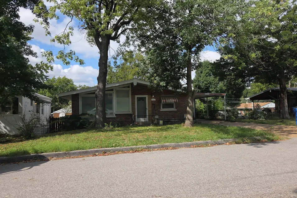 4407 Eminence Ave Saint Louis, MO 63134, St. Louis County