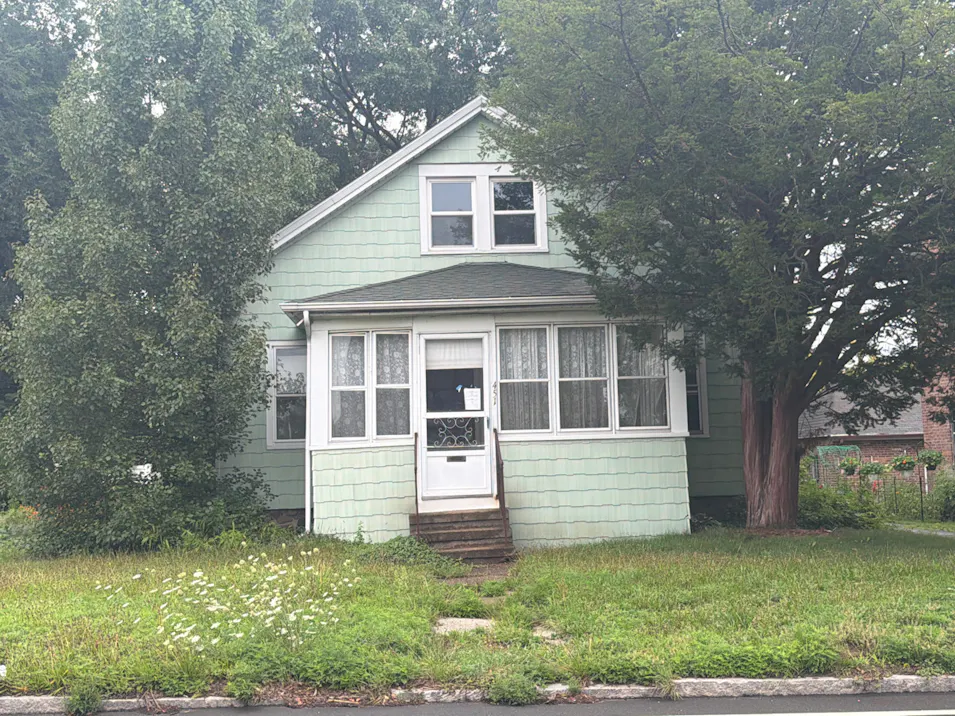 451 Beech Street Holyoke, MA 01040, Hampden County
