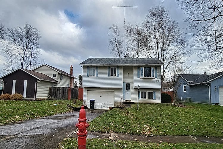 1661 Devonshire Dr Brunswick, OH 44212, Medina County