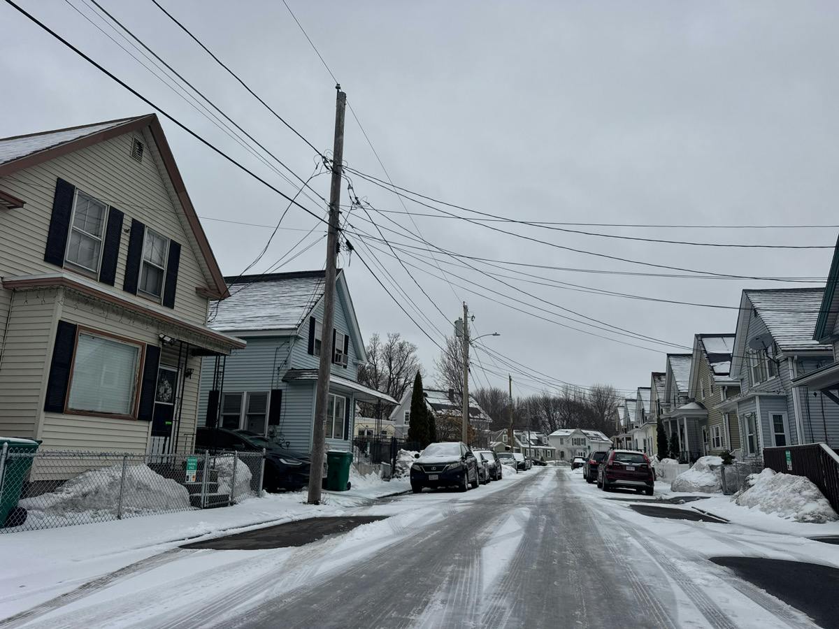 Fulton St, Lowell, MA 01850