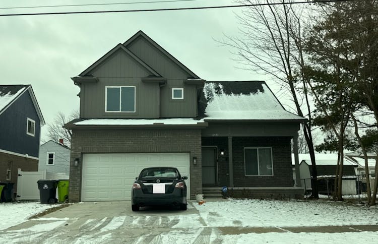 16530 Dort St Roseville, MI 48066, Macomb County