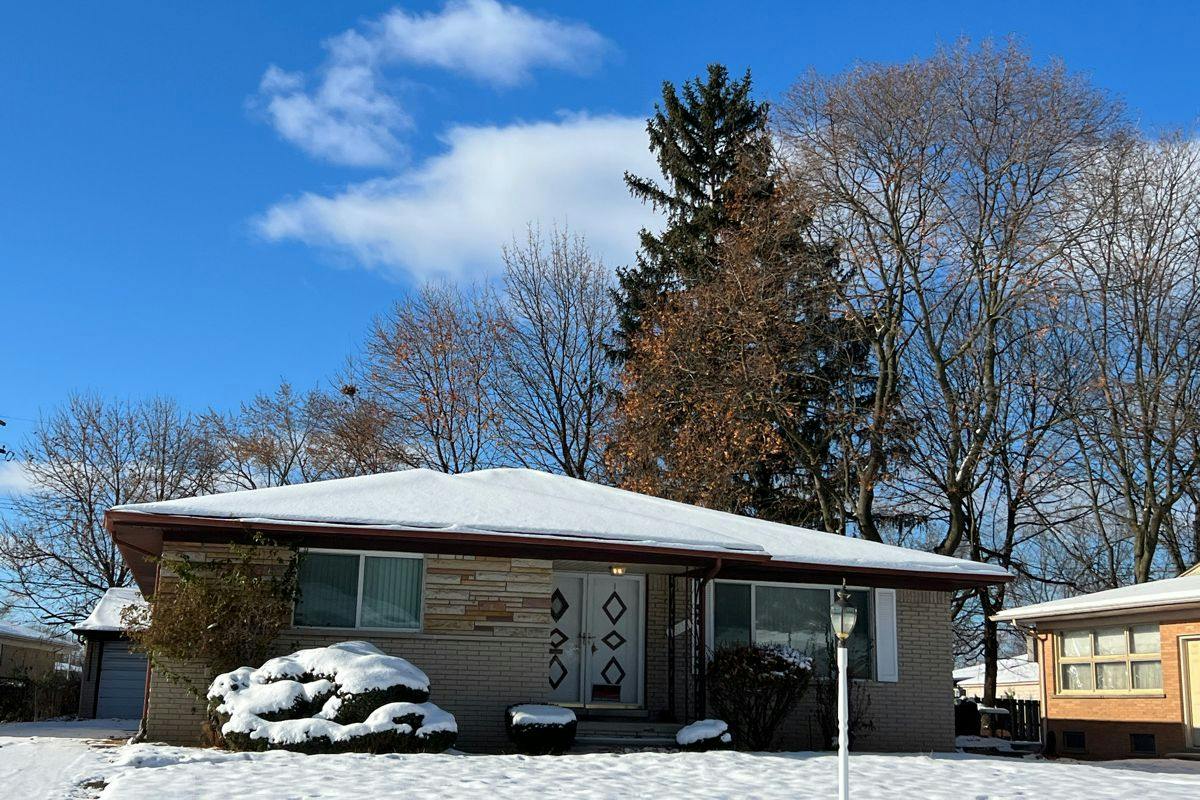 Fairfax St, Southfield, MI 48075
