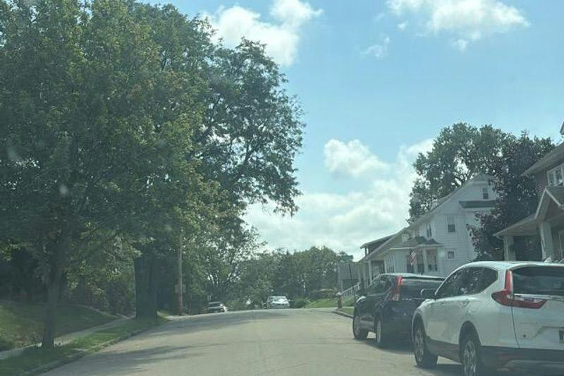 Auburn St, Dubuque, IA 52001