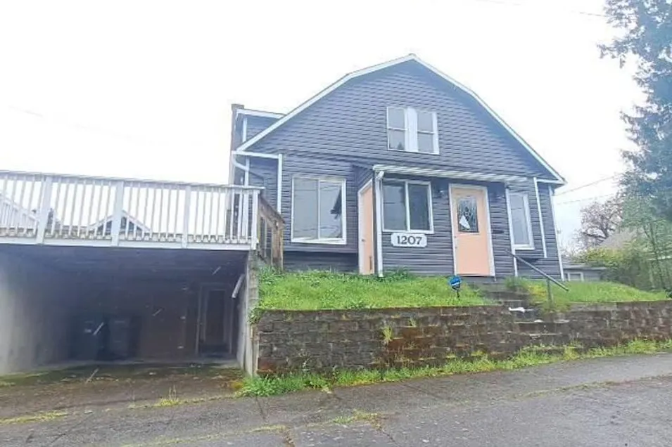 1207 8th St Bremerton, WA 98337, Kitsap County