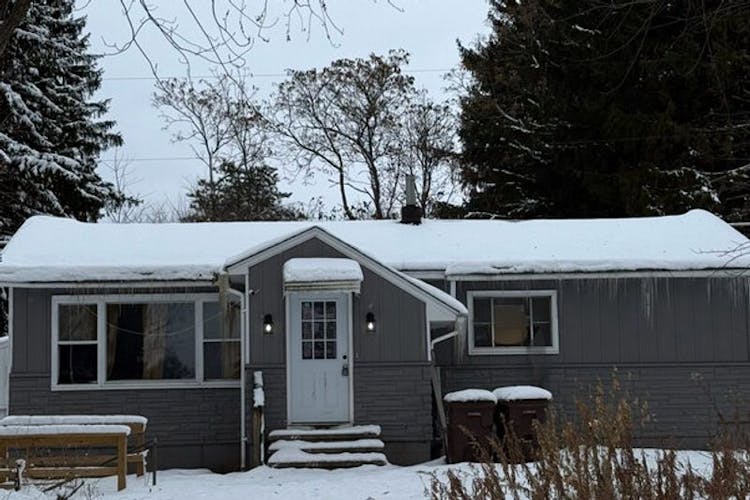 9470 Peck Rd Greenville, MI 48838, Montcalm County