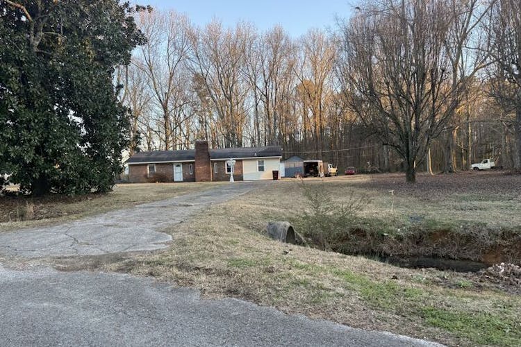 18026 Cir Dr Athens, AL 35613, Limestone County