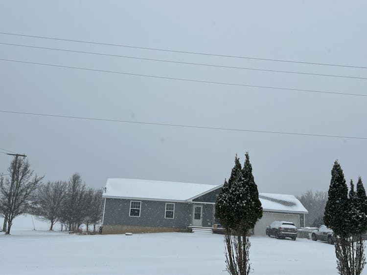 9087 Roberts Rd Gregory, MI 48137, Livingston County