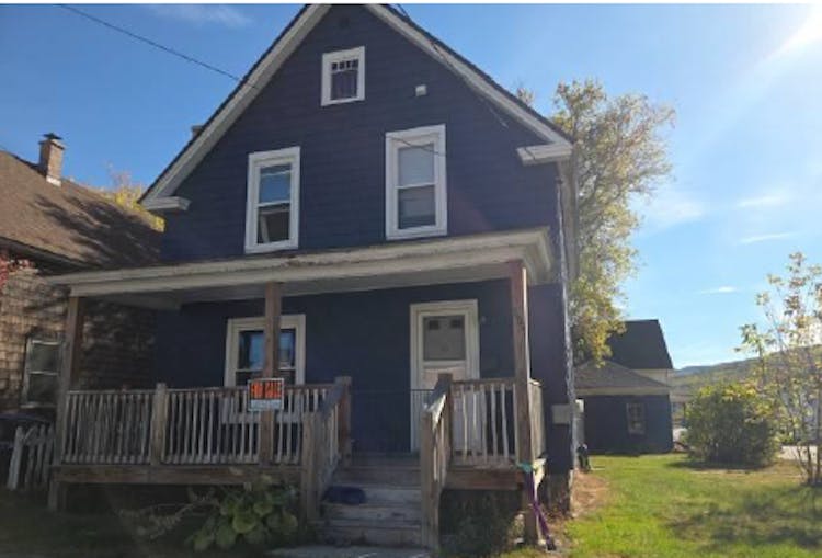 804 Third Avenue Berlin, NH 03570, Coos County