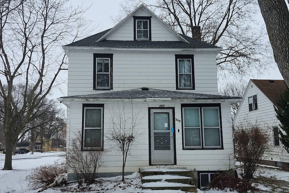 362 2nd St Gaylord, MN 55334, Sibley County