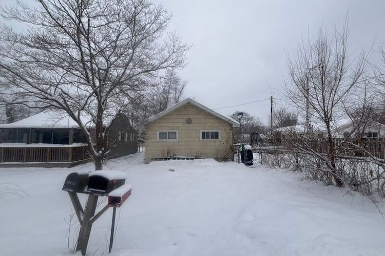 52950 Chappel St Dowagiac, MI 49047-9452, Cass County