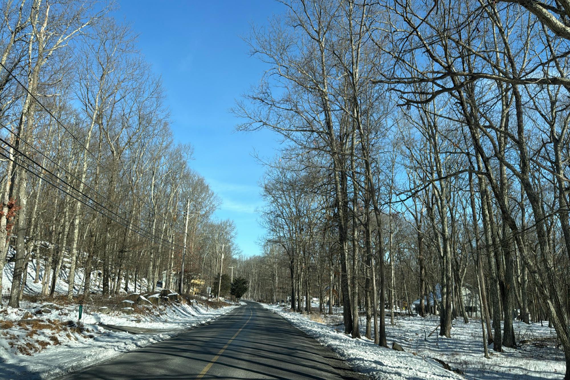 Gold Finch Rd, Bushkill, PA 18324