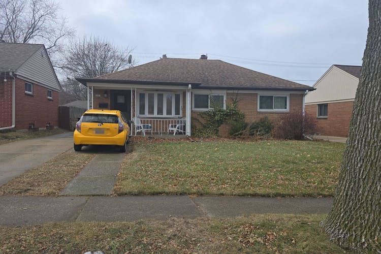 4067 S Kirkwood Ave St Francis, WI 53235, Milwaukee County