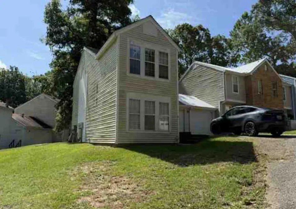 20 Somerset Pkwy Daleville, AL 36322, Dale County
