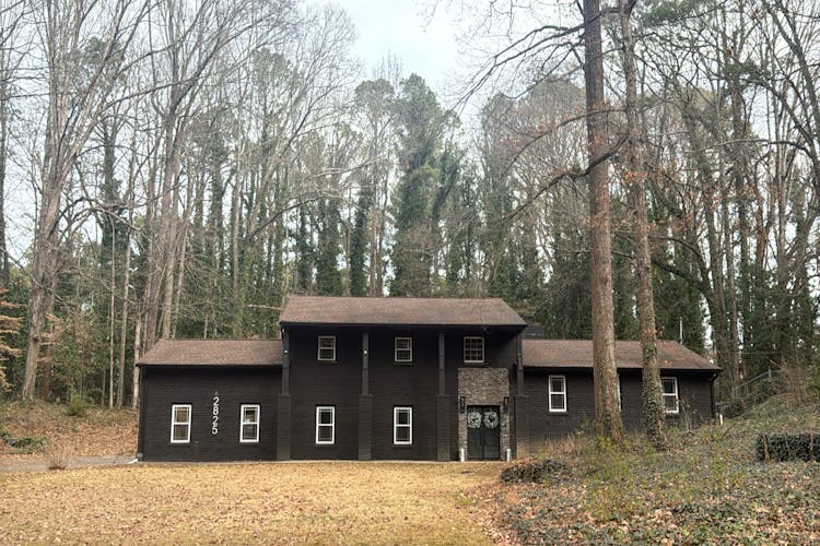 2825 Duke of Gloucester East Point, GA 30344, Fulton County