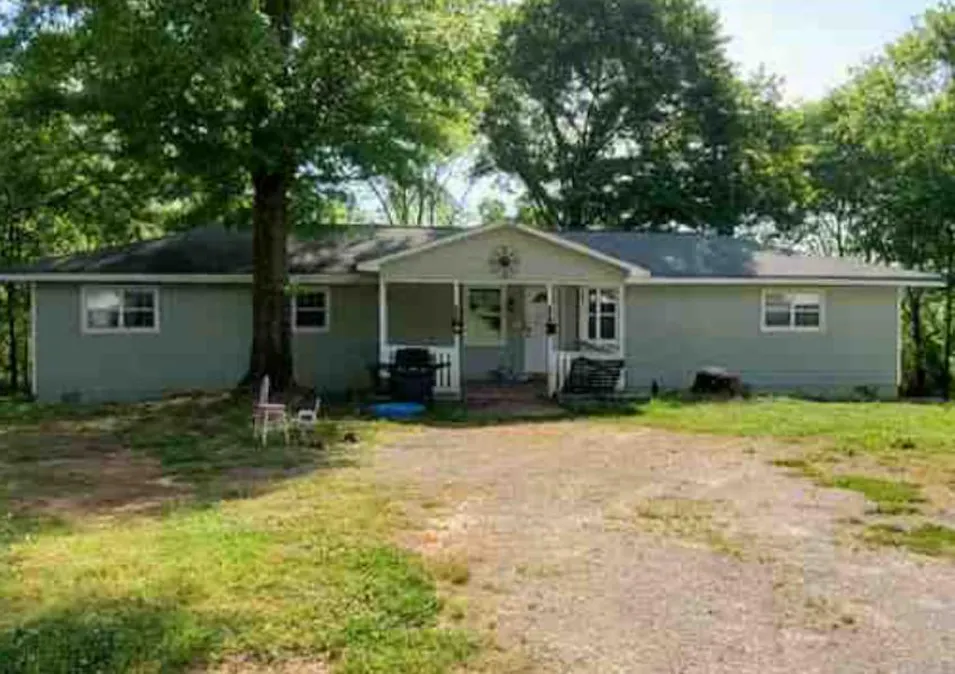 192 Cardinal Blvd SE Calhoun, GA 30701, Gordon County