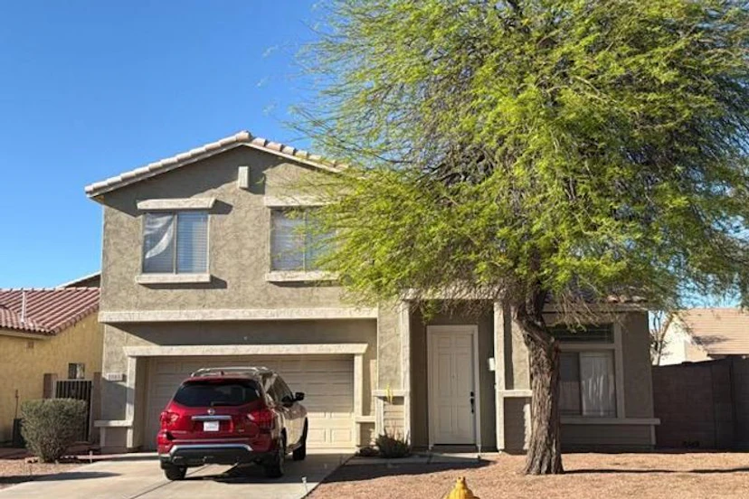 2744 E Indian Wells Place