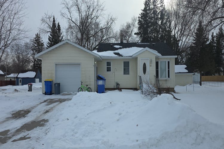 108 Poulson Ave Henning, MN 56551, Otter Tail County