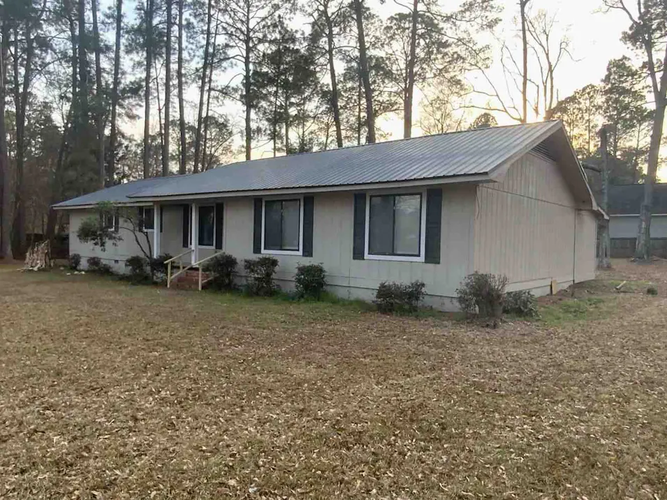 141 Wenona Way Fitzgerald, GA 31750, Ben Hill County