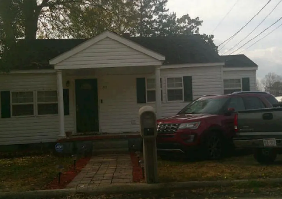 219 W Brocklyn St Benson, NC 27504, Johnston County