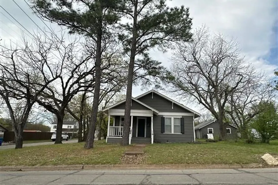 1401 N Preston St Ennis, TX 75119, Ellis County