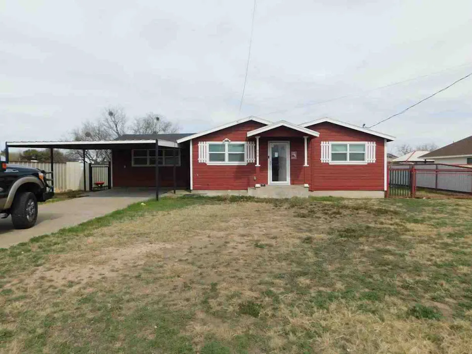 1006 E 40th St San Angelo, TX 76903, Tom Green County