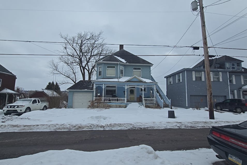 313w Pearl St Butler, PA 16001, Butler County