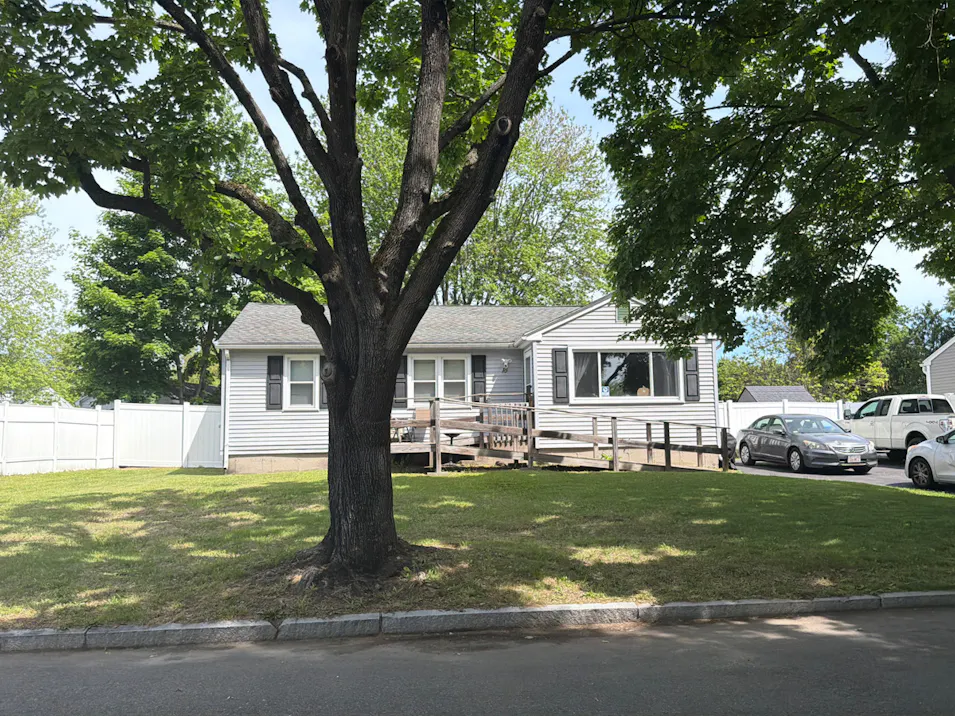 16 Leatherleaf Circle Springfield, MA 01109, Hampden County