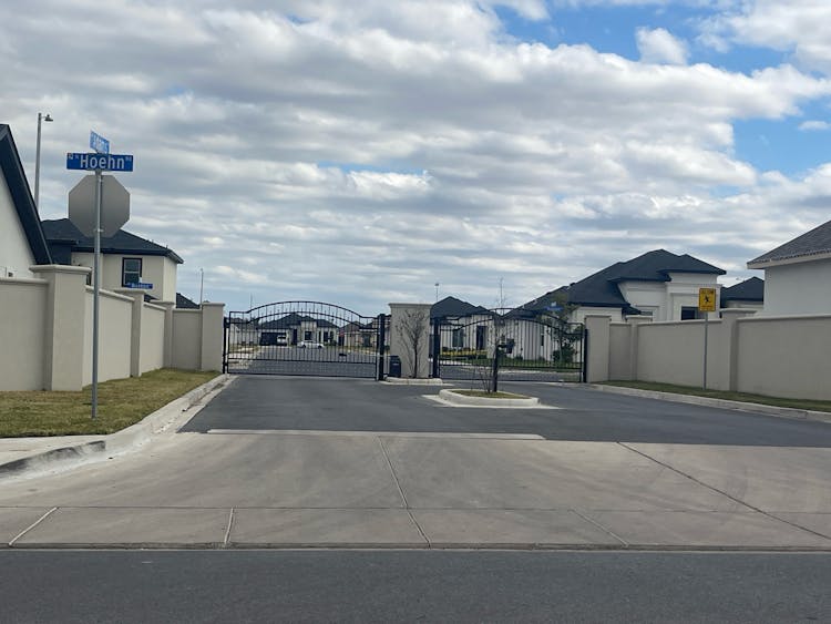 916 N Brushfield Ave Edinburg, TX 78541, Hidalgo County