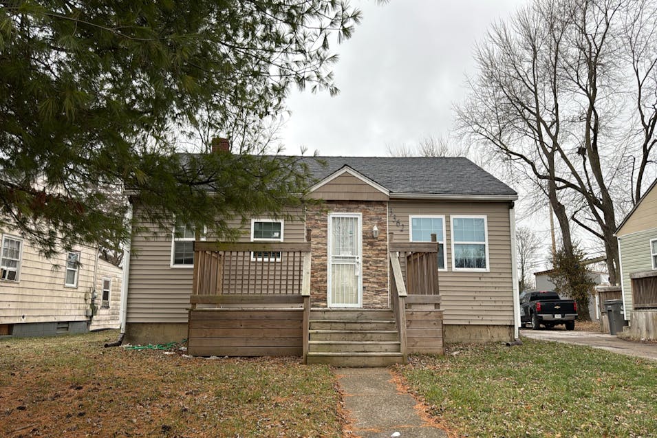 3362 Wallace Ave Indianapolis, IN 46218, Marion County