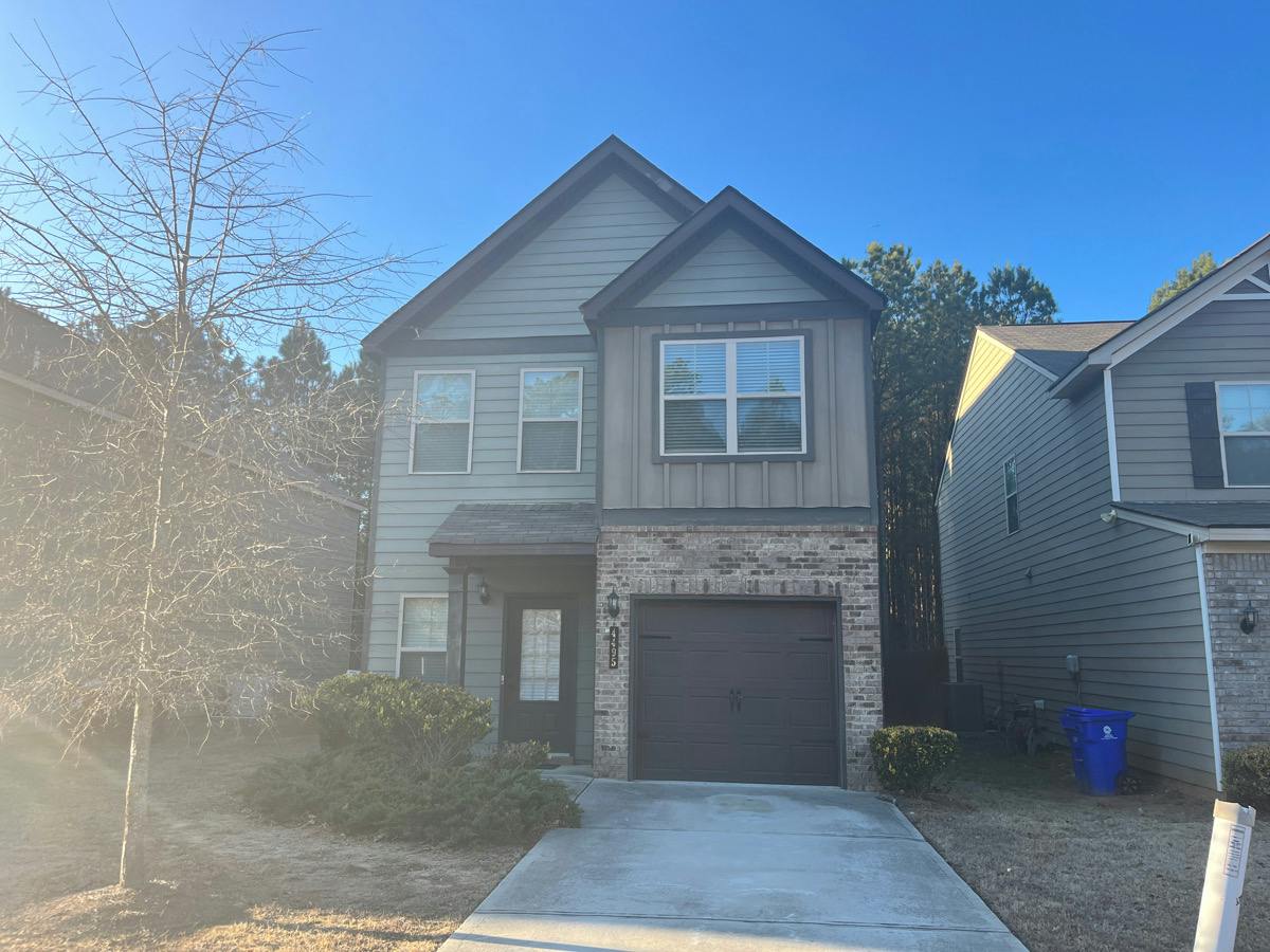 Ravenwood Dr, Union City, GA 30291