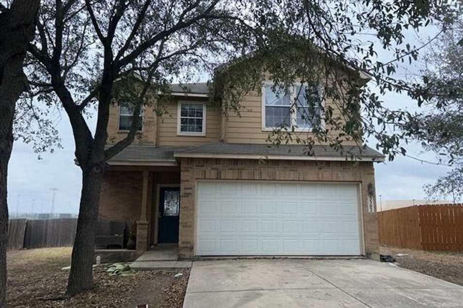 3302 Dunlap Flds Converse, TX 78109, Bexar County