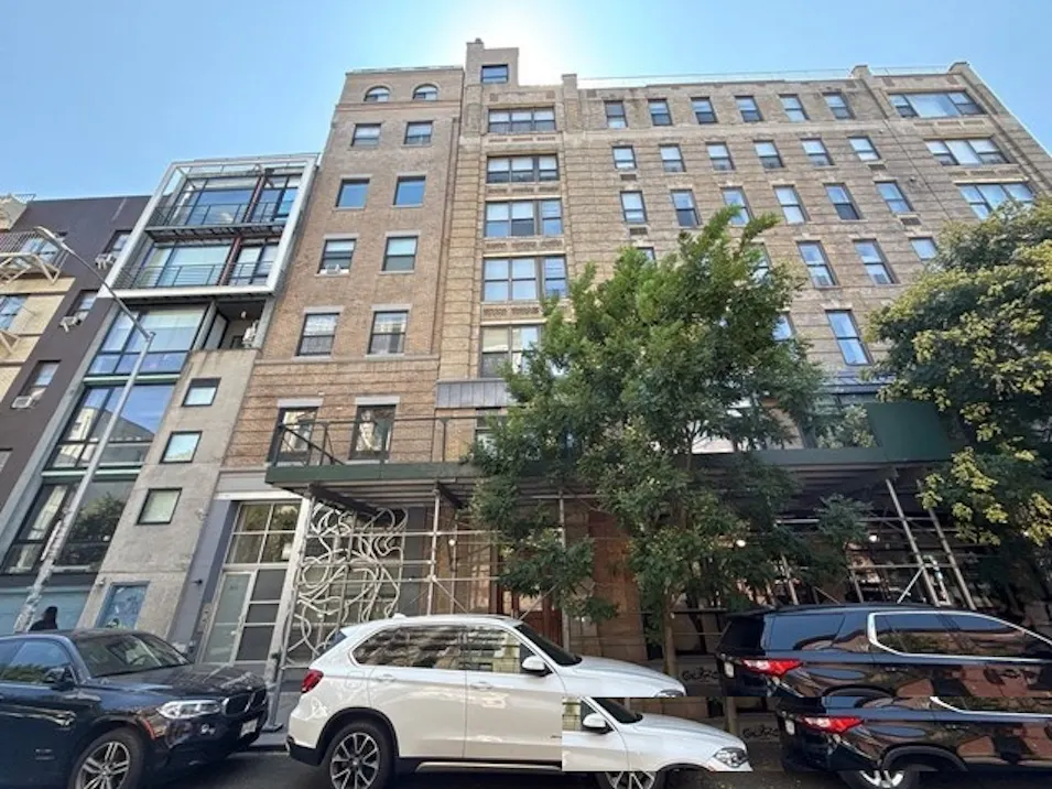 209 E 2nd St 6 New York, NY 10009, New York County
