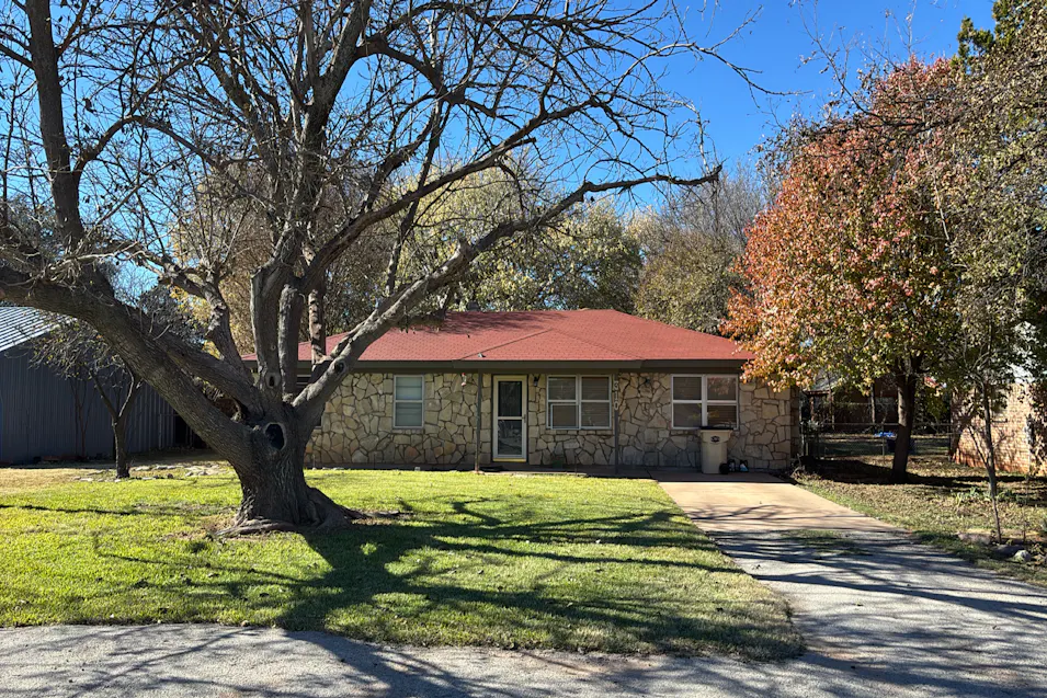 310n East Street Buffalo Gap, TX 79508, Taylor County