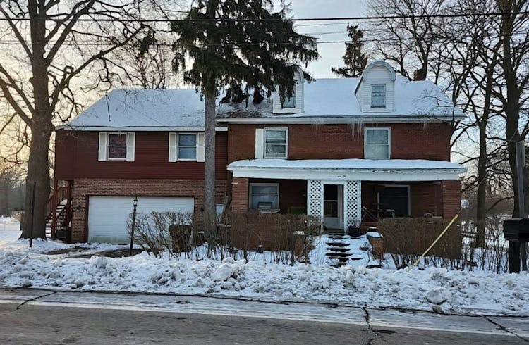 302 E Main St Dewitt, MI 48820, Clinton County