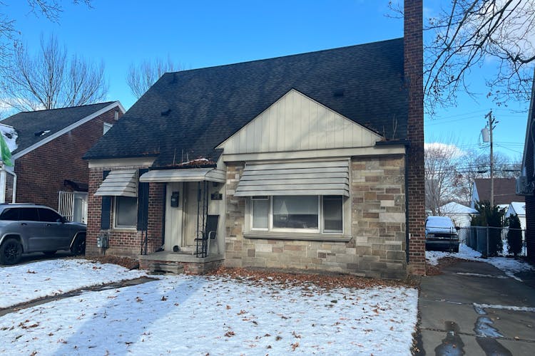 22339 Outer Dr Dearborn, MI 48124, Wayne County