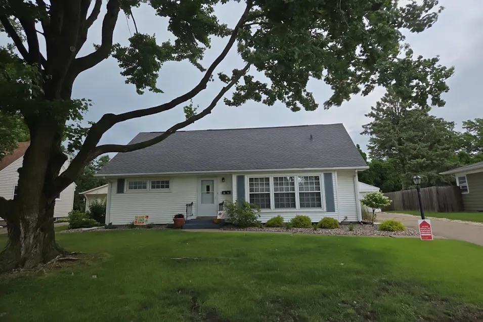 3851 26th Ave Rock Island, IL 61201, Rock Island County