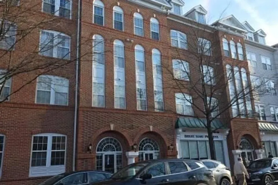 4951 Brenman Park Dr. Apt 410 Alexandria, VA 22304, City of Alexandria County