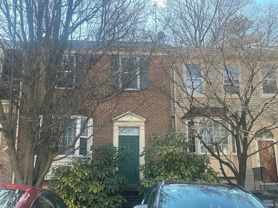 4245 Sleepy Lake Drive Fairfax, VA 22033, Fairfax County