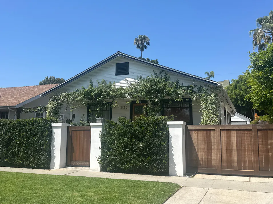 1535 Carmona Ave Los Angeles, CA 90019, Los Angeles County