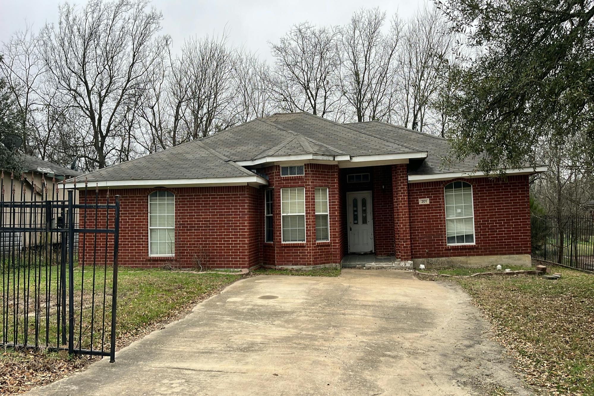 West Ln, Quinlan, TX 75474