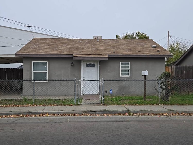 1106 N West Street Visalia, CA 93291, Tulare County
