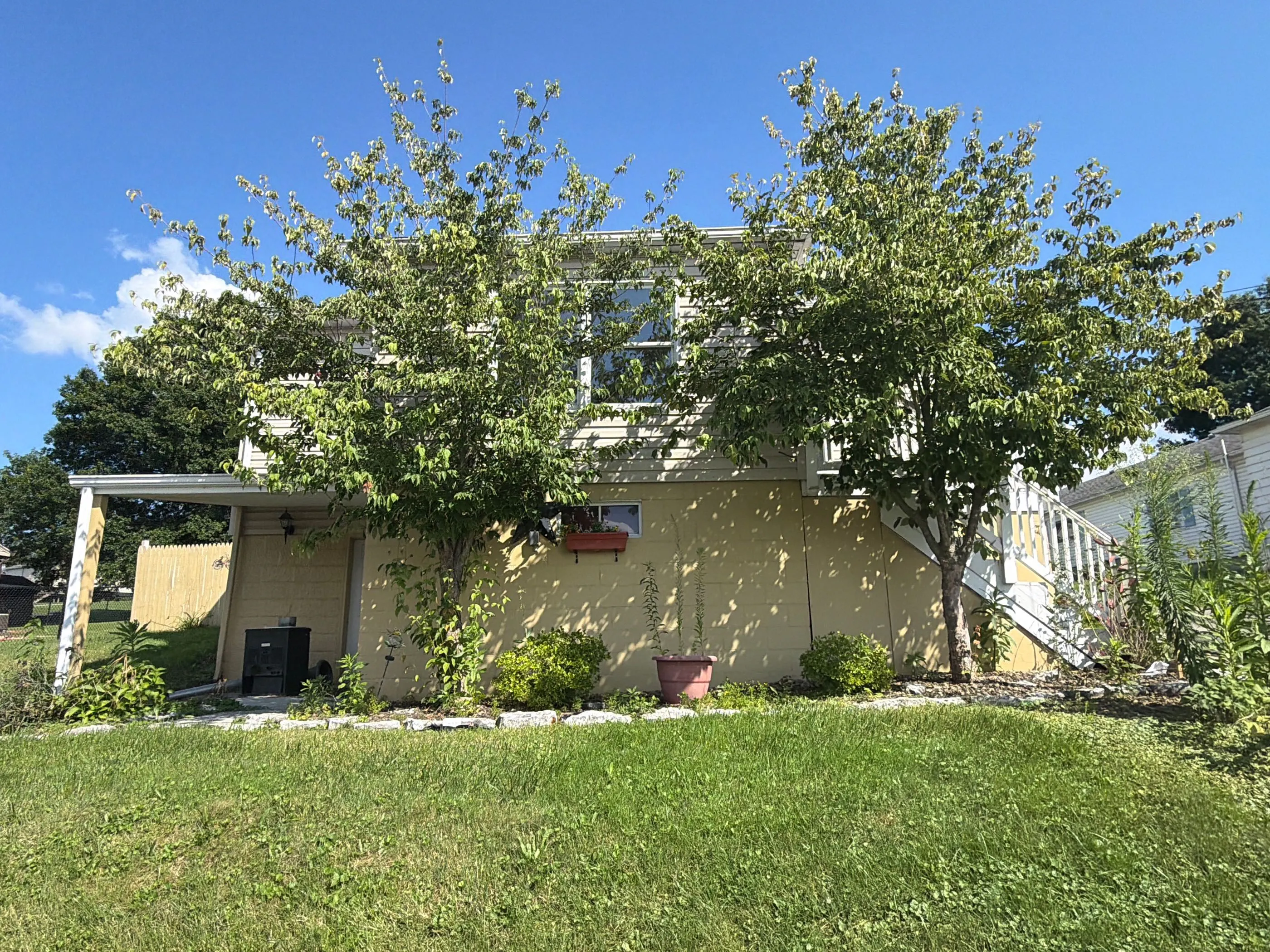 May St, Yukon, PA 15698