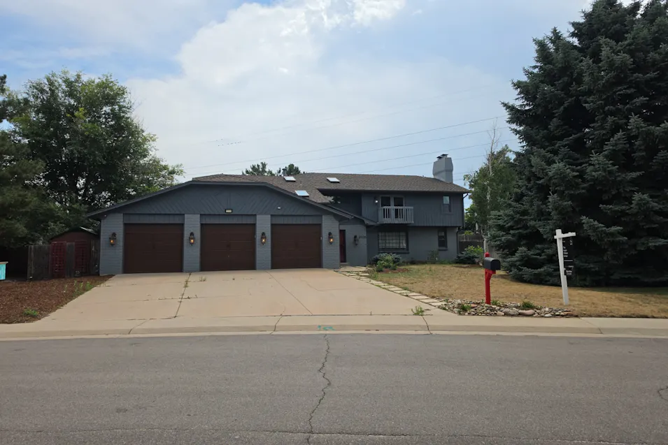 9056 E Colorado Cir Denver, CO 80231, Denver County