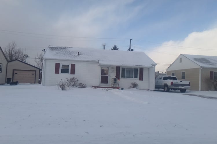 1317 23rd St Port Huron, MI 48060, St. Clair County