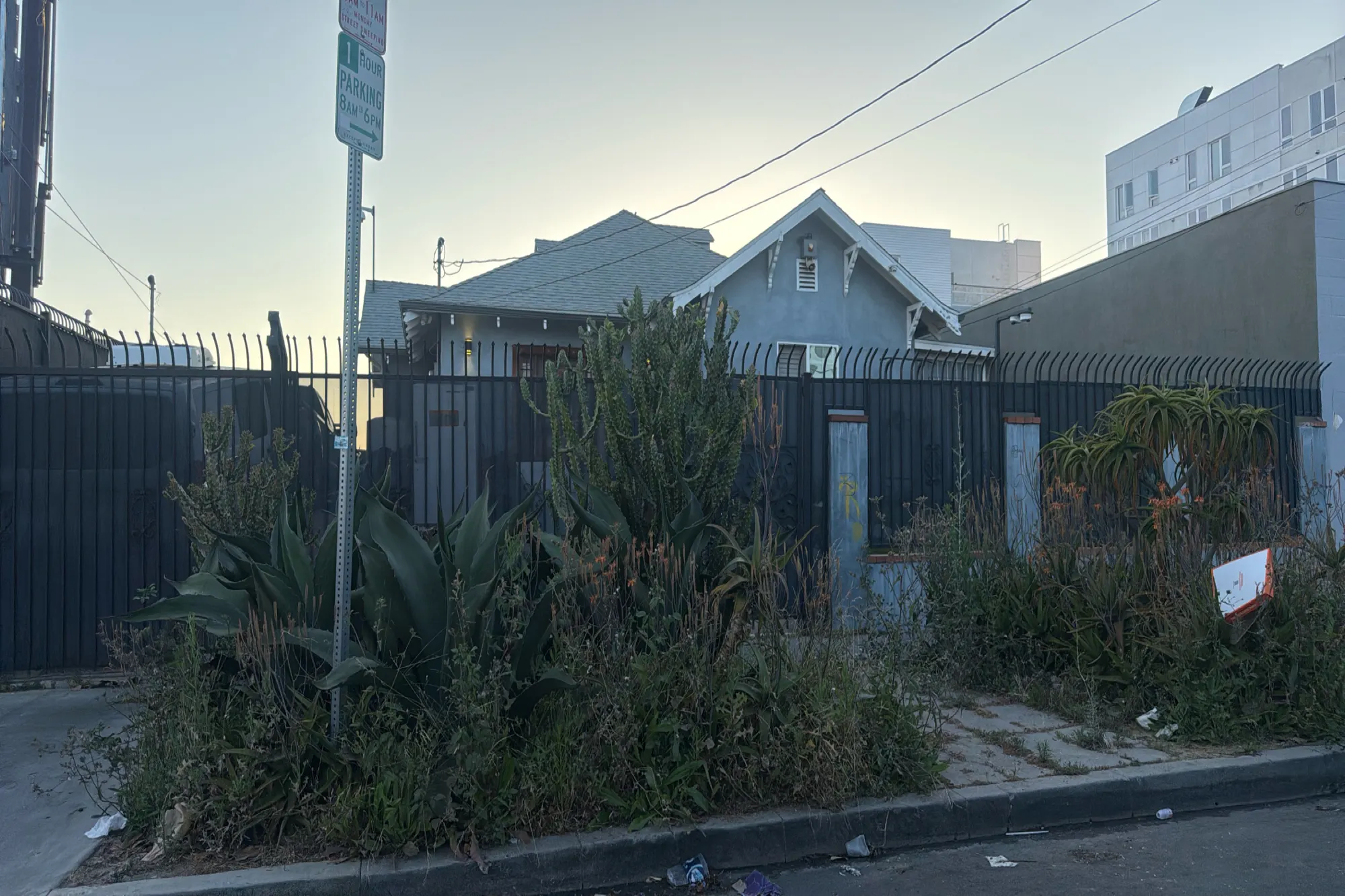 Westmoreland Ave, Los Angeles, CA 90004