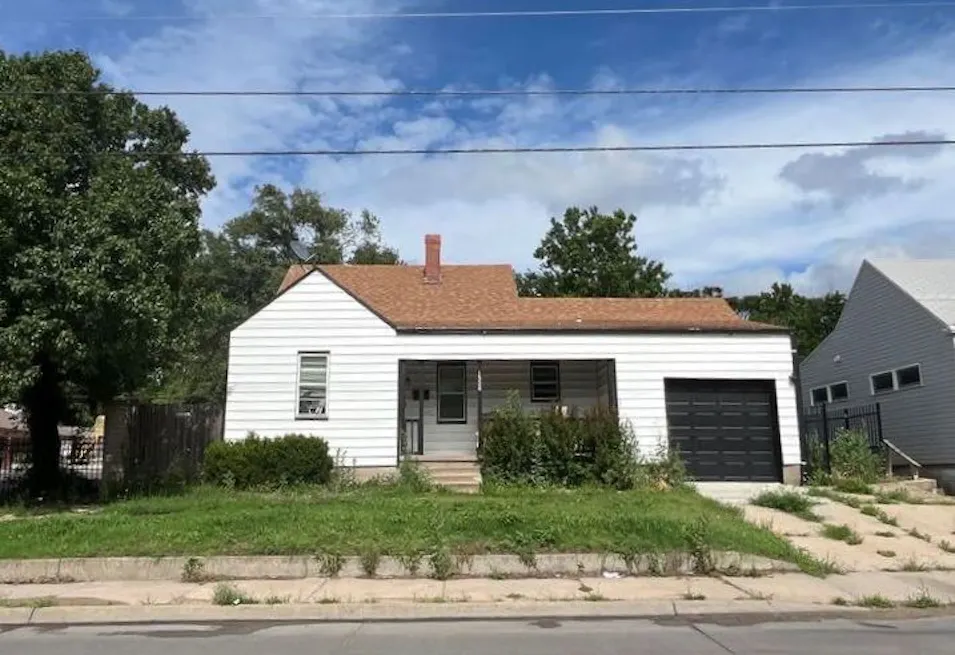1524 N Hillside St Wichita, KS 67214, Sedgwick County