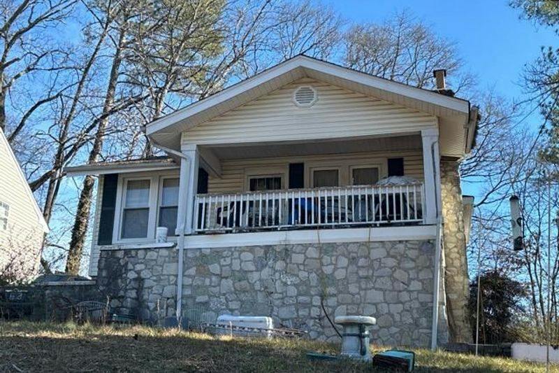 Booth Rd, Chattanooga, TN 37411