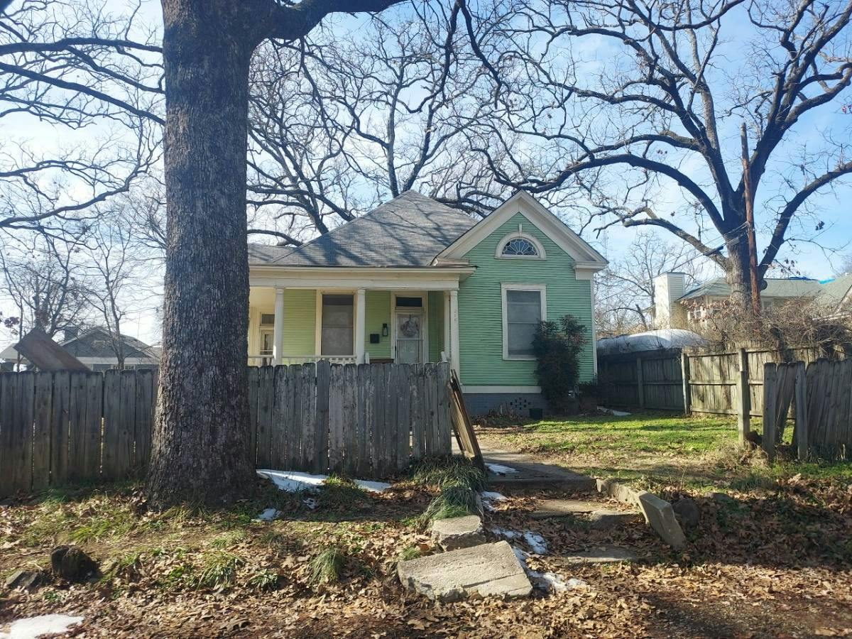Oak St, Little Rock, AR 72204