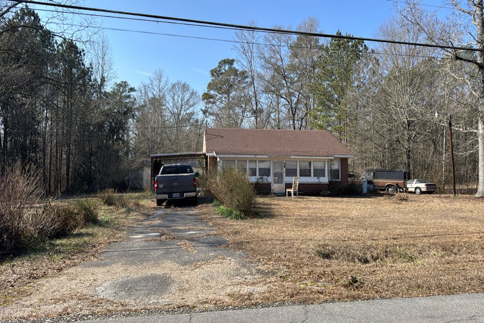 653 Hazelwood Dr Pell City, AL 35125, St. Clair County