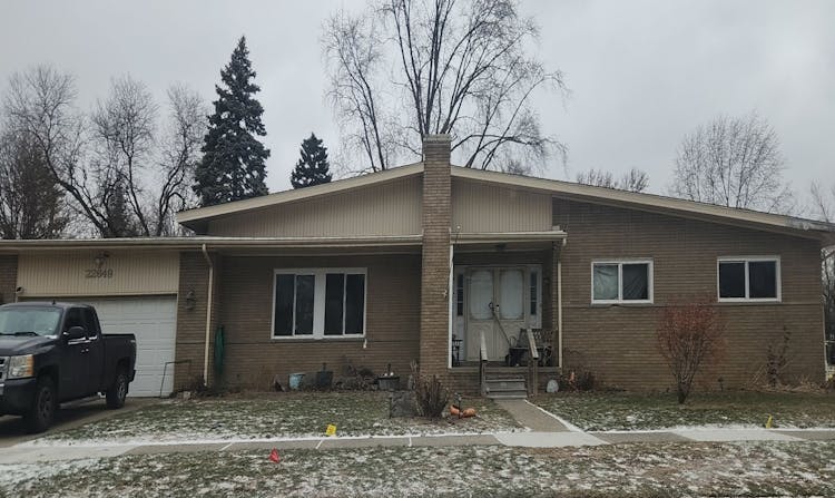 22649 Oak Ct Hazel Park, MI 48030, Oakland County